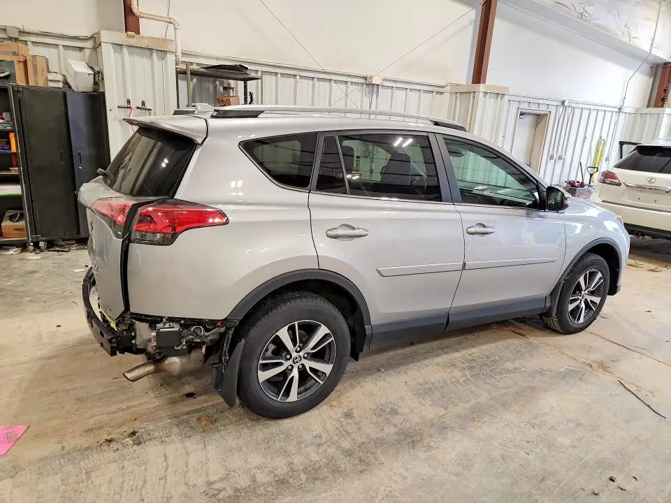 2017 TOYOTA RAV4 XLE  