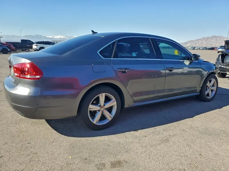 2015 VOLKSWAGEN PASSAT S  