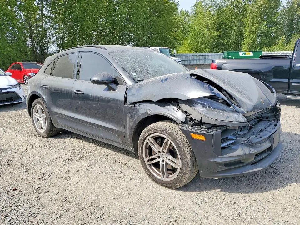 2019 PORSCHE MACAN   