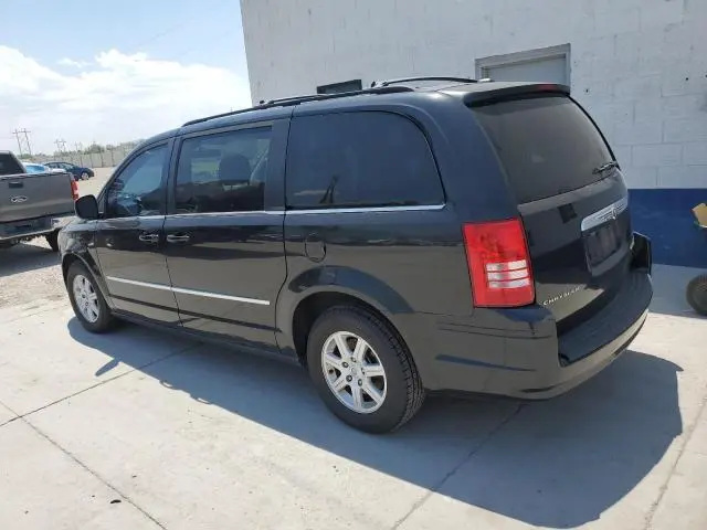 2010 CHRYSLER TOWN & COUNTRY TOURING PLUS  