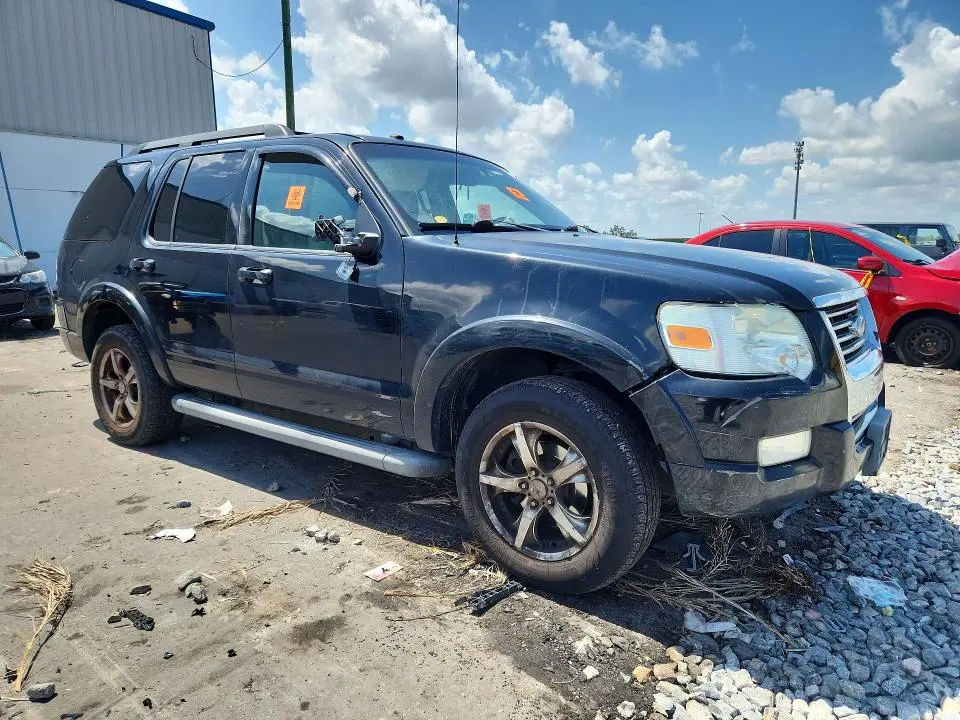 2010 FORD EXPLORER XLT  