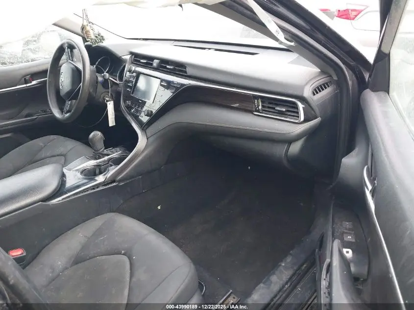 2020 TOYOTA CAMRY LE