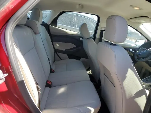 2017 FORD FOCUS SE  