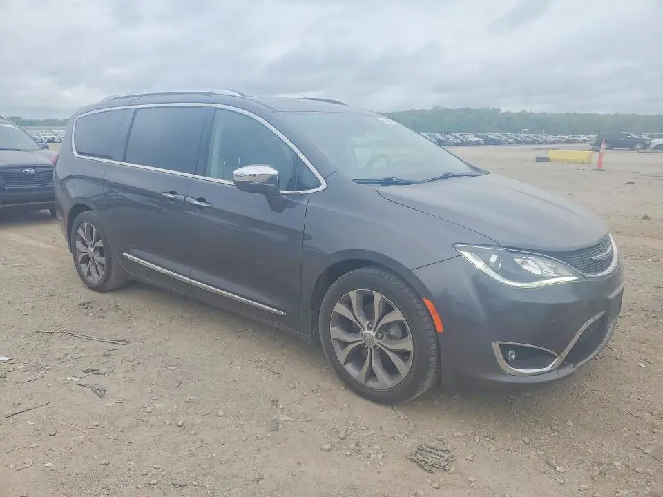 2018 CHRYSLER PACIFICA LIMITED  
