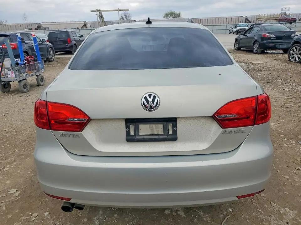 2011 VOLKSWAGEN JETTA SEL  
