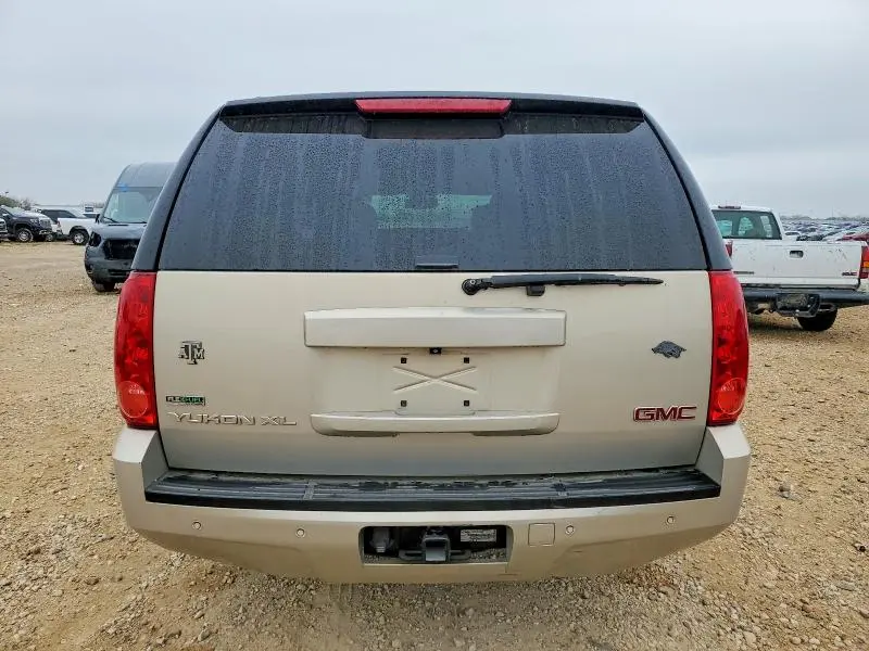 2011 GMC YUKON XL K1500 SLT  