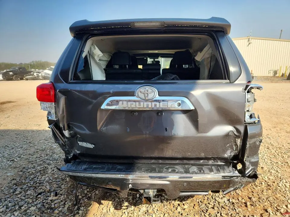 2011 TOYOTA 4RUNNER SR5  