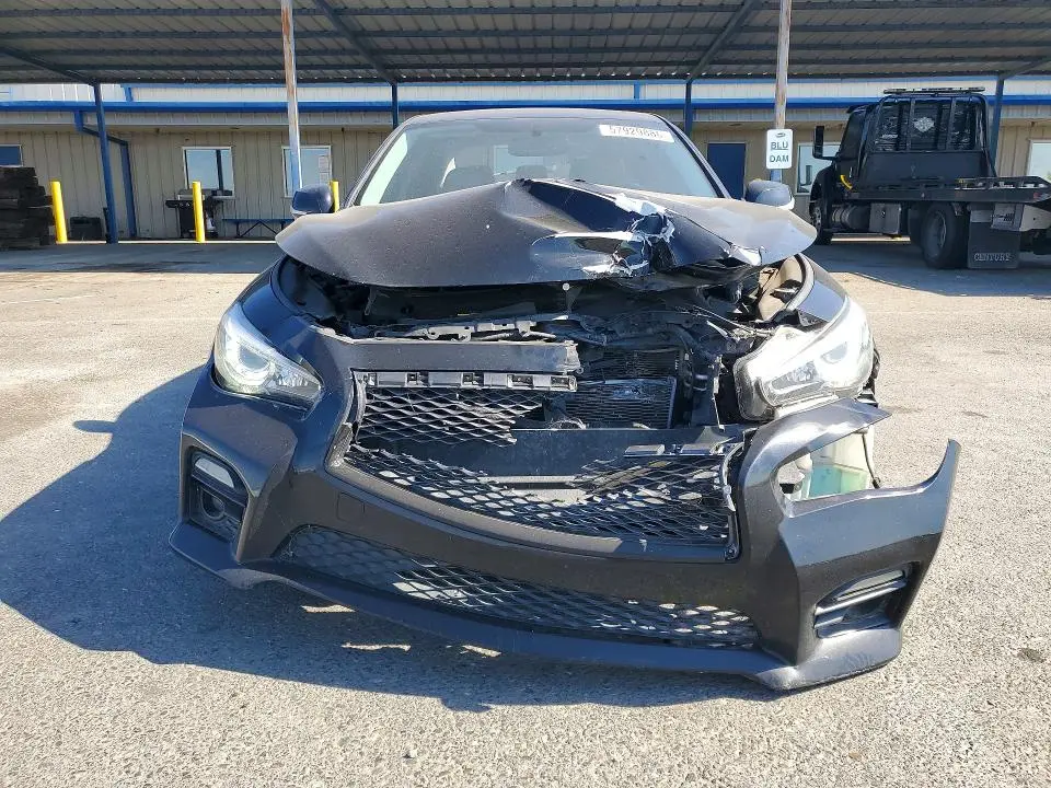 2016 INFINITI Q50 RED SPORT 400  