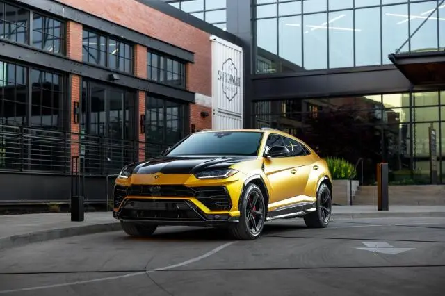 2019 LAMBORGHINI URUS   