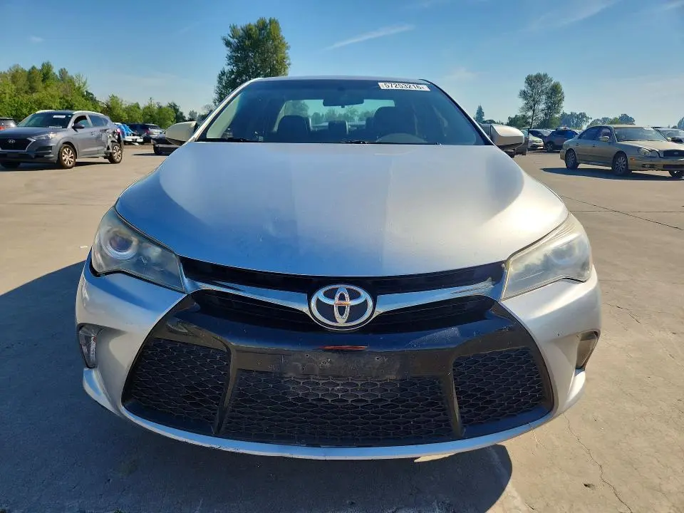 2017 TOYOTA CAMRY SE  