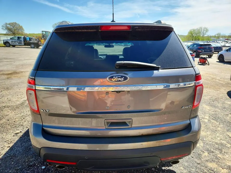 2011 FORD EXPLORER XLT  