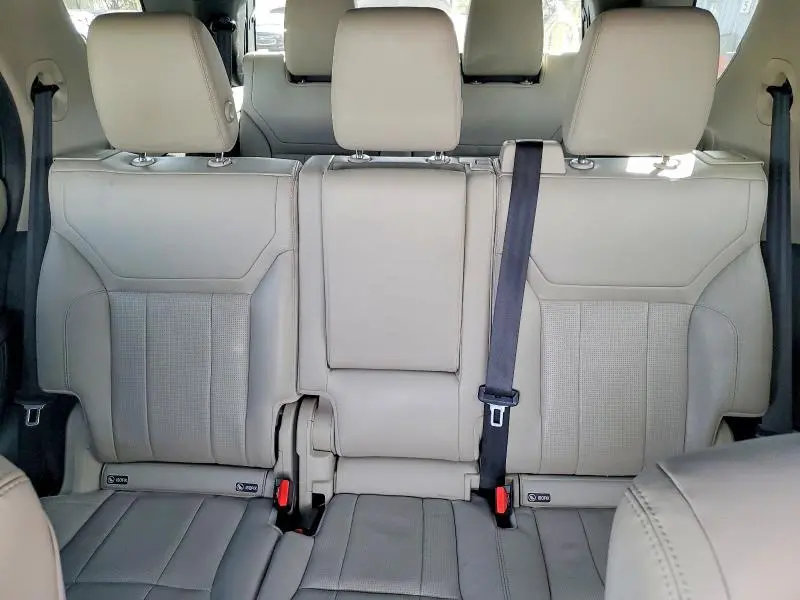 2019 LAND ROVER DISCOVERY SE  