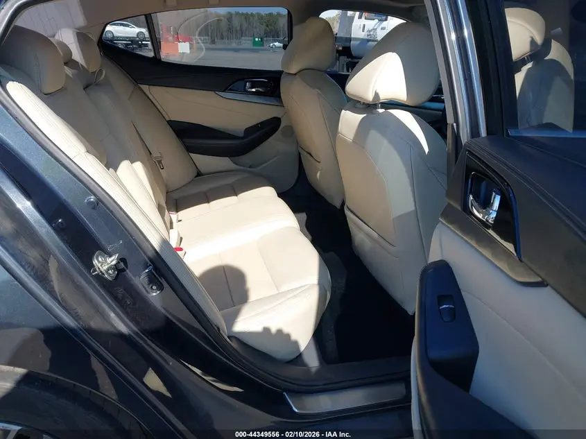 2017 NISSAN MAXIMA 3.5 SL