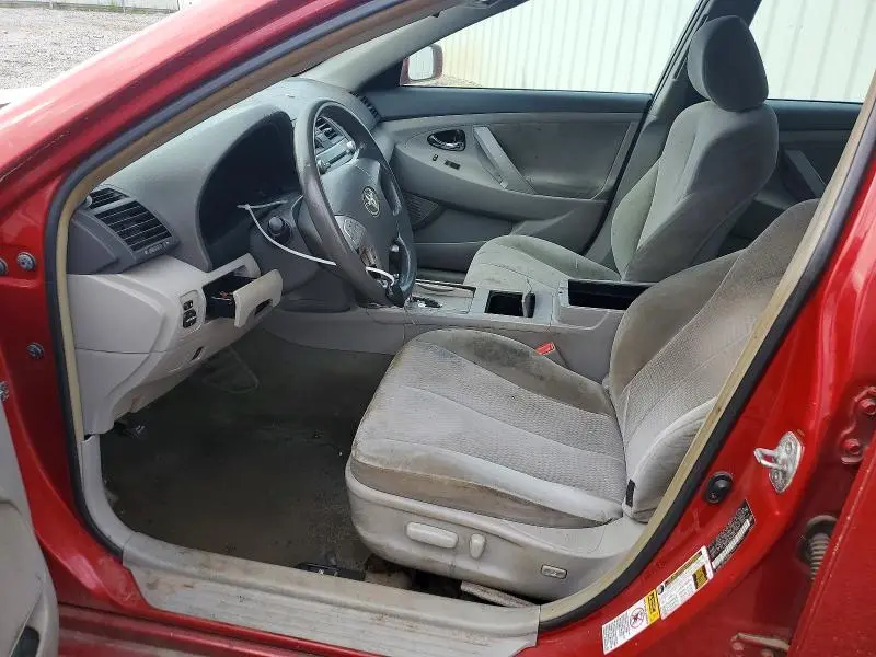 2010 TOYOTA CAMRY LE  