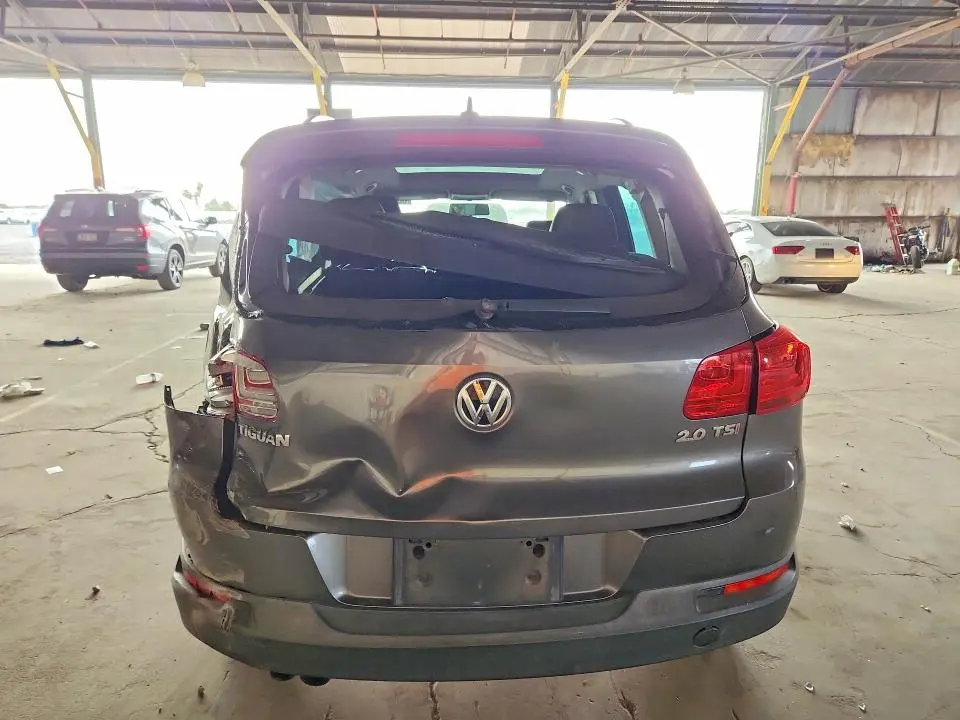 2012 VOLKSWAGEN TIGUAN S  
