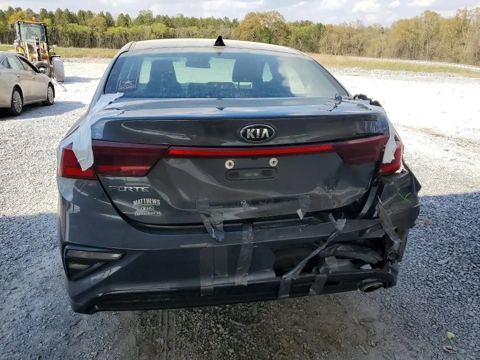 2021 KIA FORTE LXS  