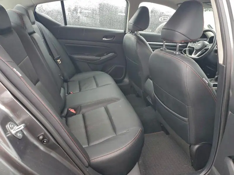 2024 NISSAN ALTIMA SR  