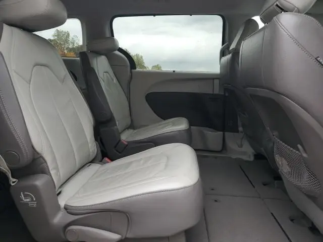 2017 CHRYSLER PACIFICA TOURING L  