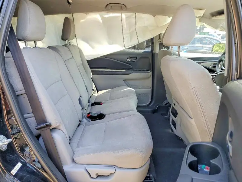 2016 HONDA PILOT LX  