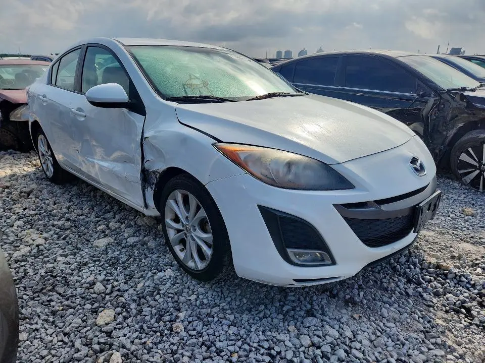2011 MAZDA 3 S  