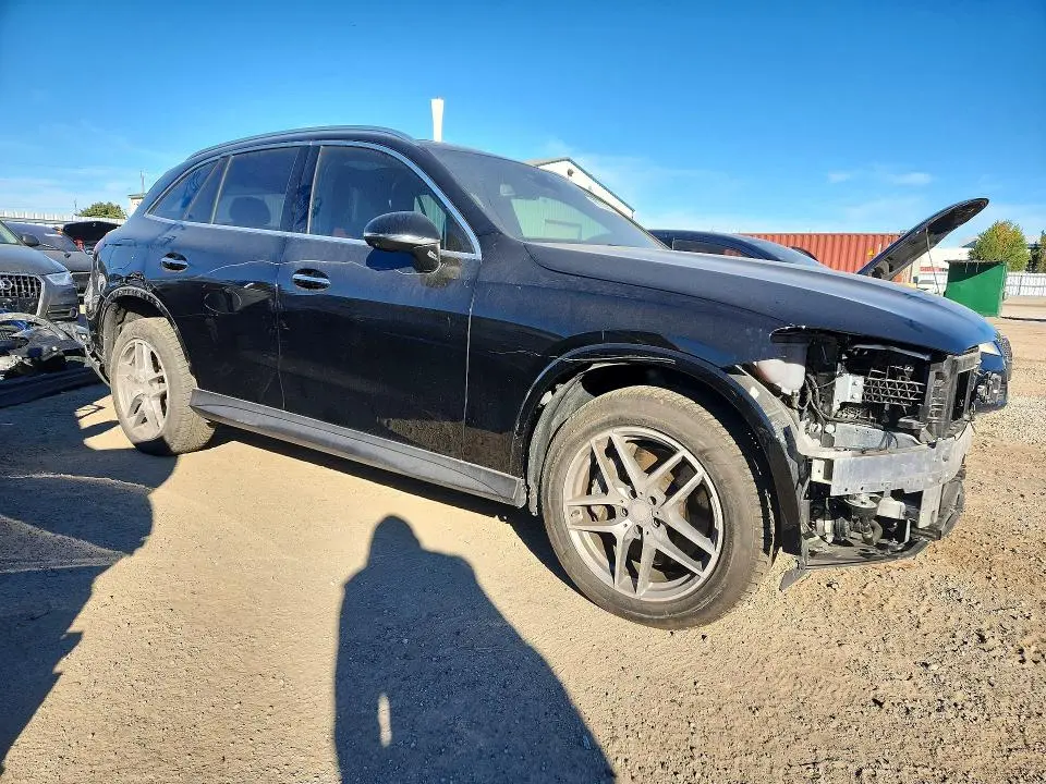 2025 MERCEDES-BENZ GLC 300 4MATIC  