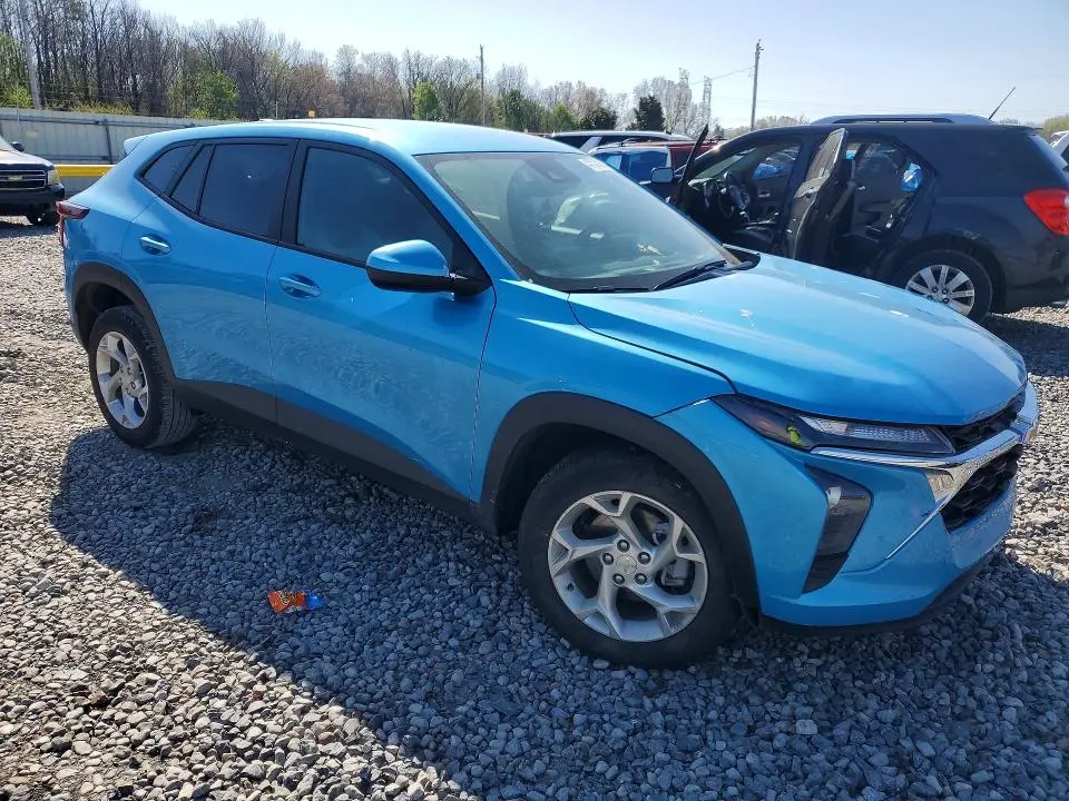 2025 CHEVROLET TRAX LS  