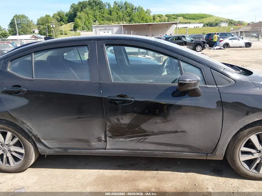 2021 NISSAN VERSA SV XTRONIC CVT