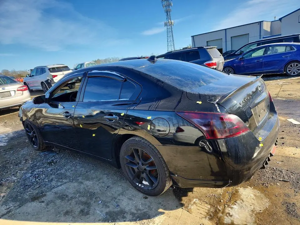 2011 NISSAN MAXIMA S  