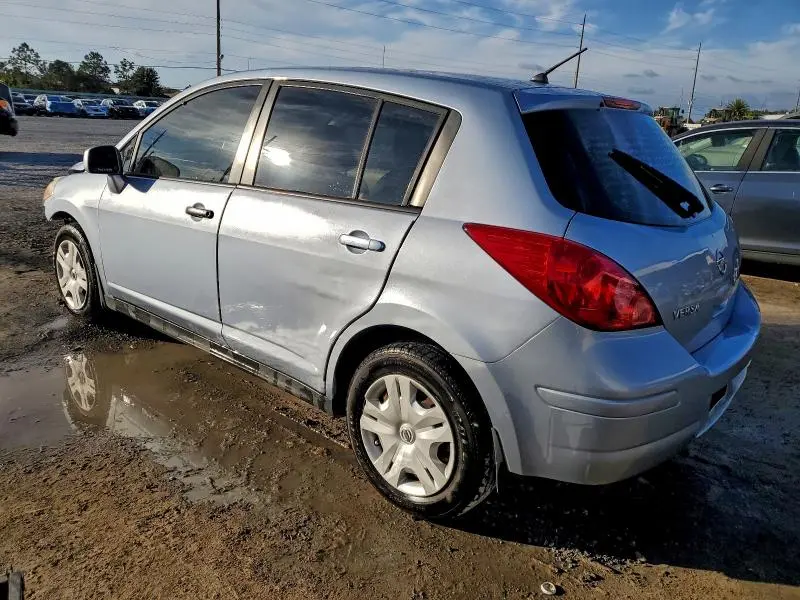 2010 NISSAN VERSA S  