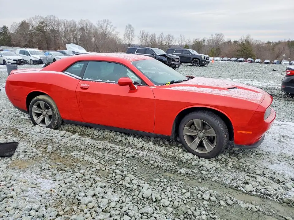 2020 DODGE CHALLENGER SXT  