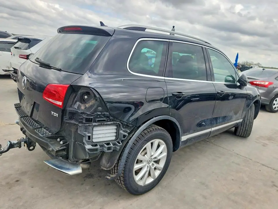 2013 VOLKSWAGEN TOUAREG V6 TDI  