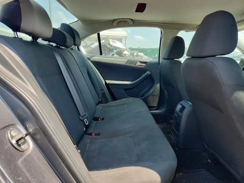 2015 VOLKSWAGEN JETTA SE  
