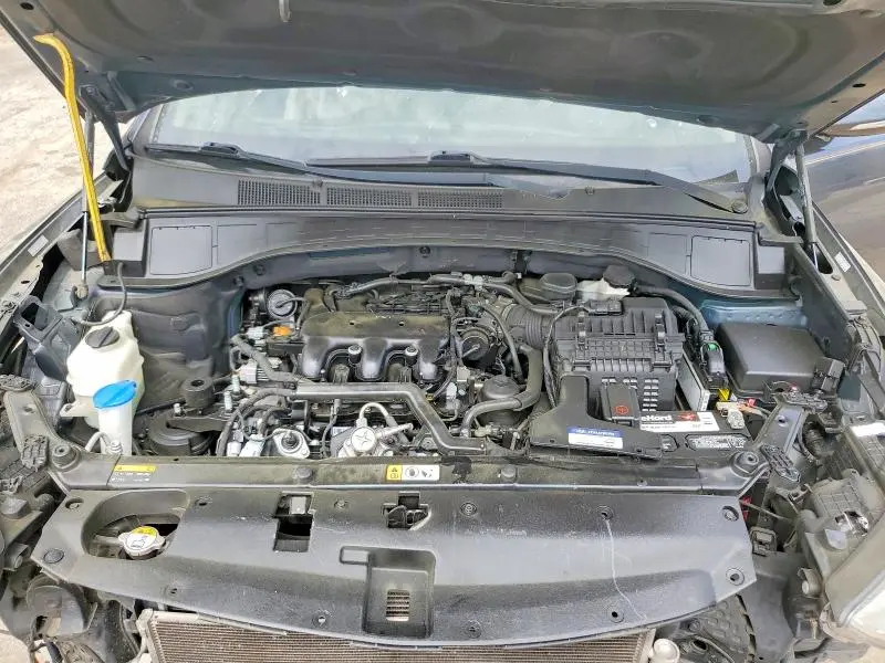 2016 HYUNDAI SANTA FE SE  