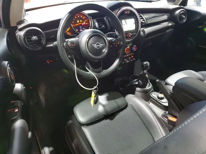 2019 MINI COOPER S  