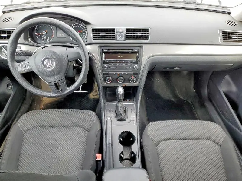 2013 VOLKSWAGEN PASSAT S  