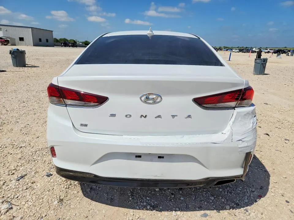 2018 HYUNDAI SONATA SE  