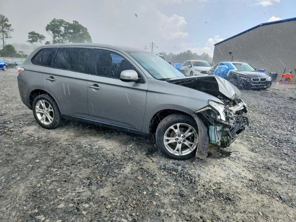 2014 MITSUBISHI OUTLANDER SE  