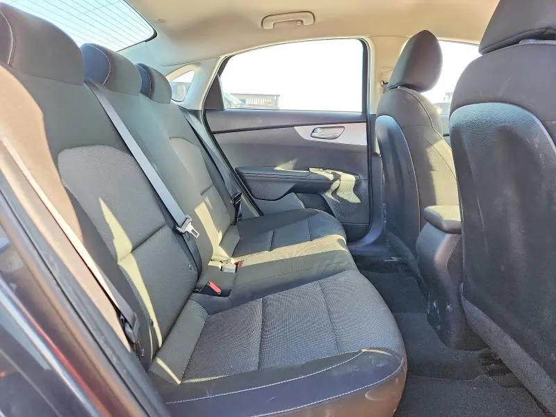 2022 KIA FORTE FE  