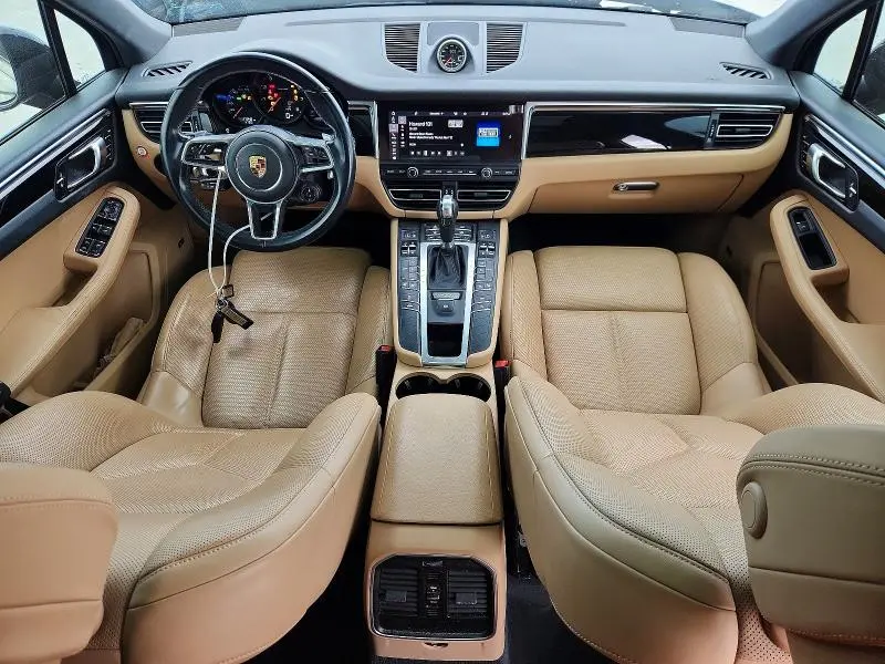 2021 PORSCHE MACAN   
