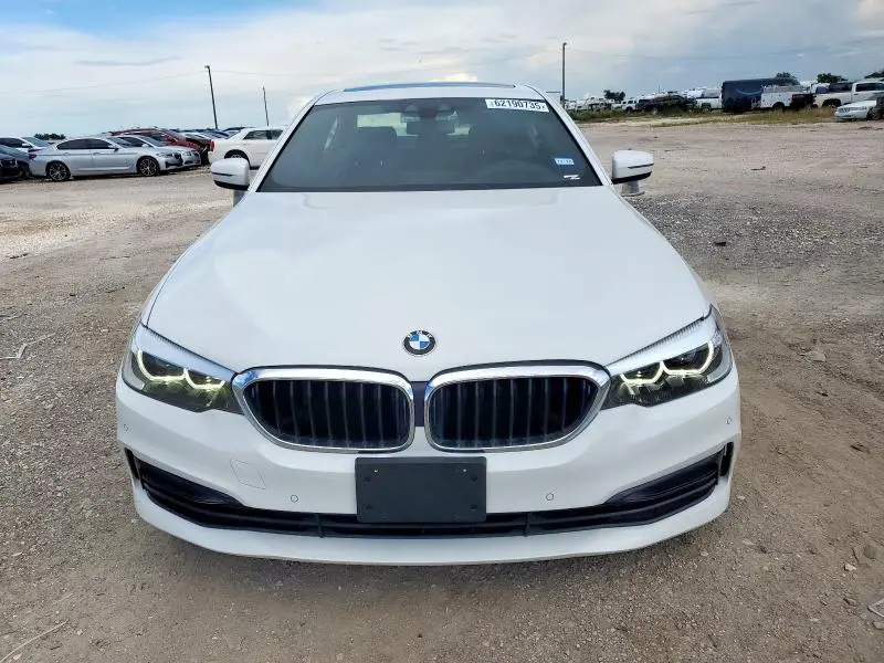 2019 BMW 530E   