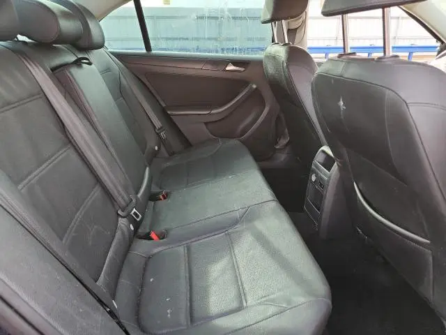 2012 VOLKSWAGEN JETTA SE  