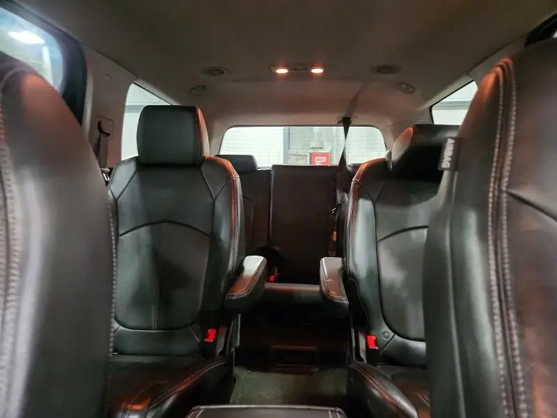 2013 GMC ACADIA SLT-1  