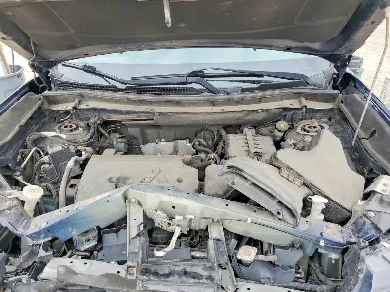 2019 MITSUBISHI OUTLANDER SE  