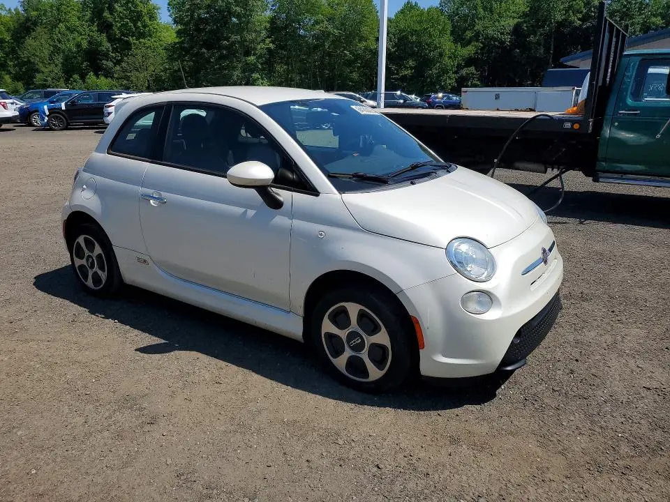 2014 FIAT 500   