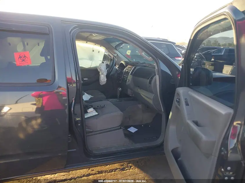 2012 NISSAN FRONTIER SV