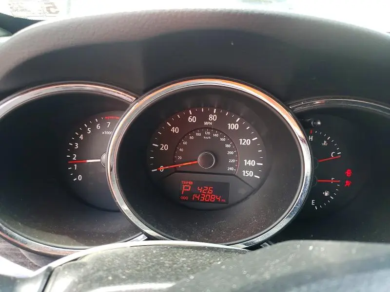 2011 KIA SORENTO LX  