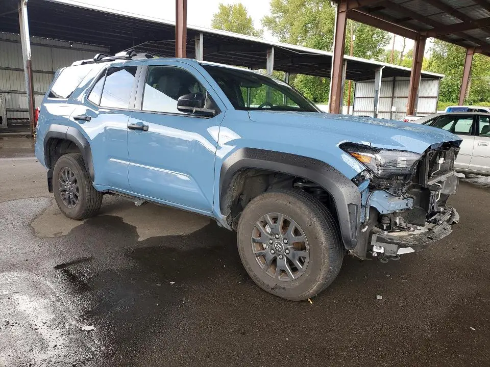 2025 TOYOTA 4RUNNER SR5  