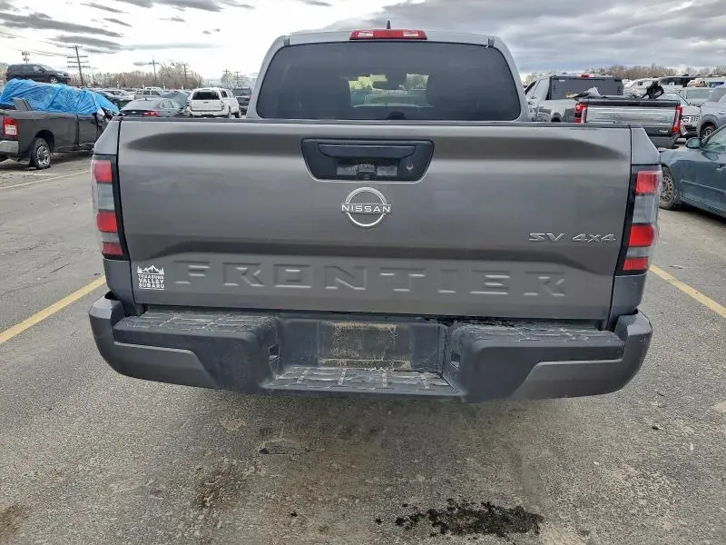 2022 NISSAN FRONTIER S  