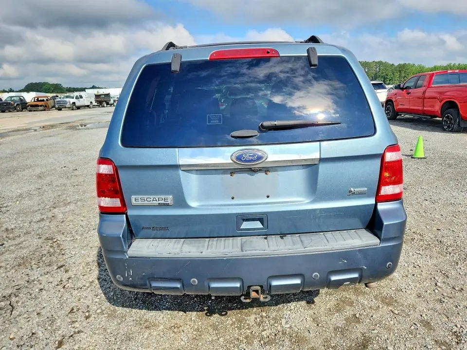2011 FORD ESCAPE LIMITED  