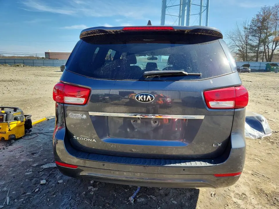 2017 KIA SEDONA LX  